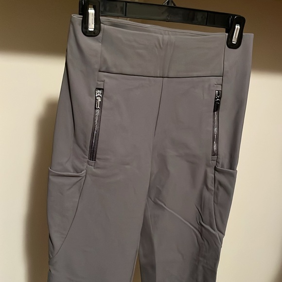 Athleta Gray Activewear Pants - Picture 4 of 4